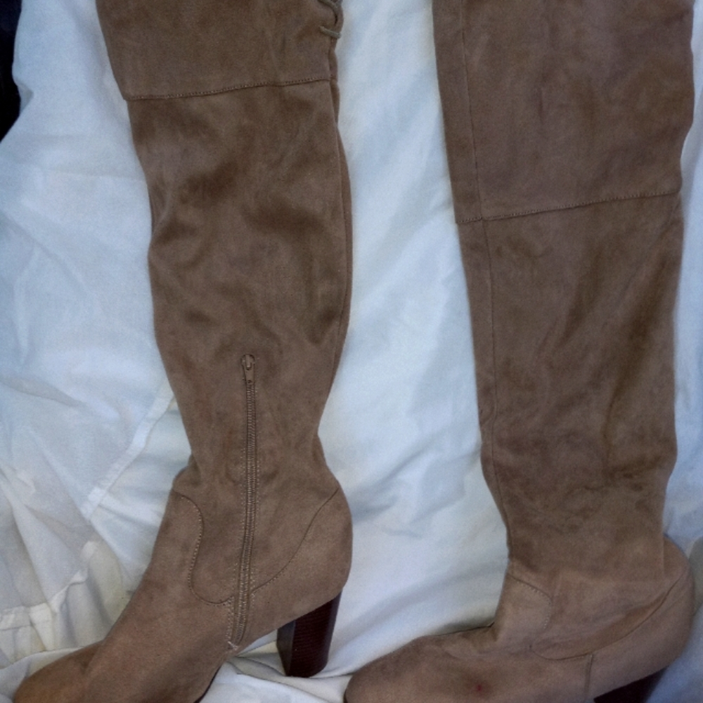 Charlotte Russe Thigh High Faux Suede Tan Womens Boots Size 8 Preowned